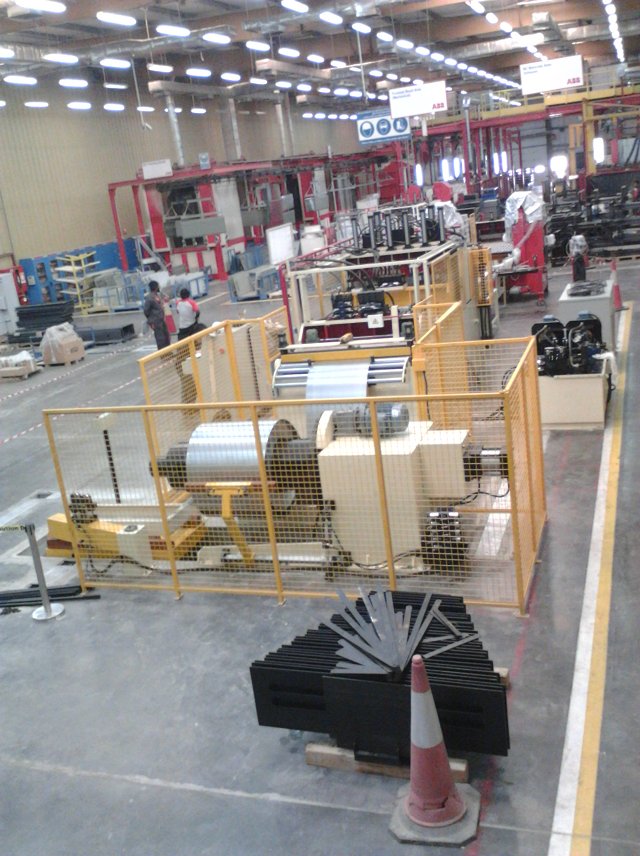 上海禎馳產(chǎn)波紋油箱加工設(shè)備，橫剪機(jī)，縱剪機(jī)